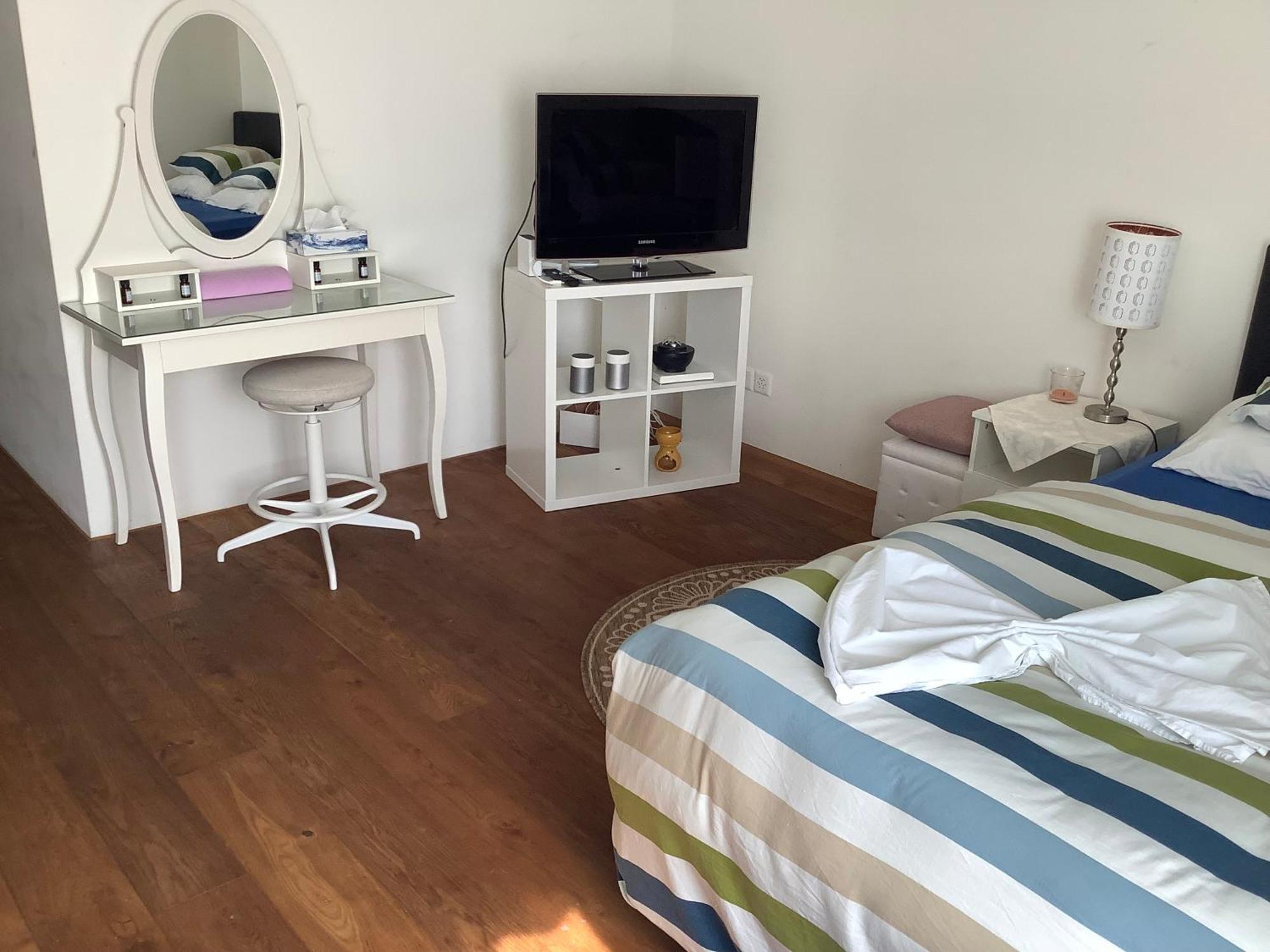 Chambre Spacieuse Et Confortable Avec Ecran Plat Oetwil an Der Limmat Ngoại thất bức ảnh